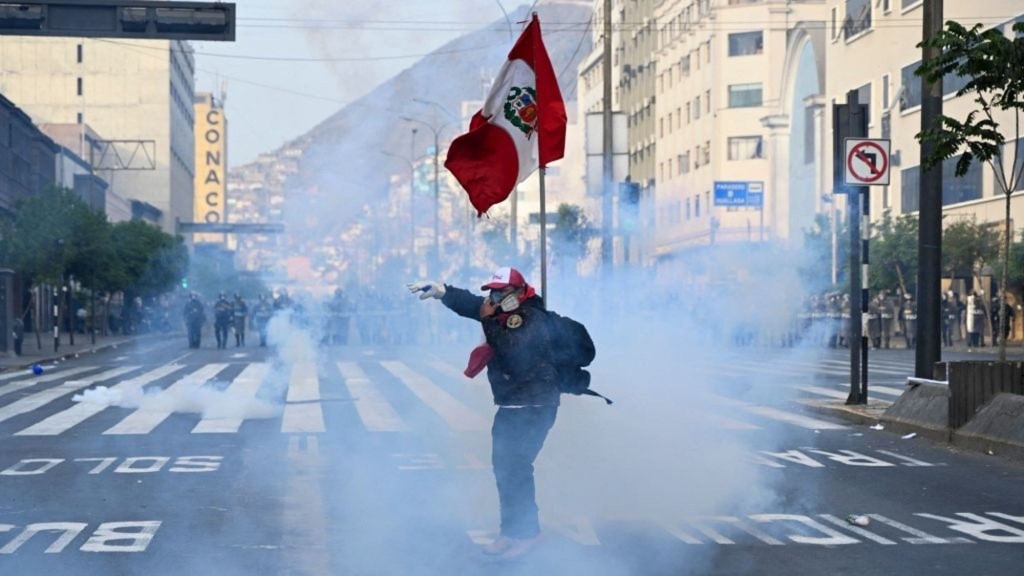 Última hora de la crisis y protestas en Perú en vivo: muertos, estado de  emergencia y noticias