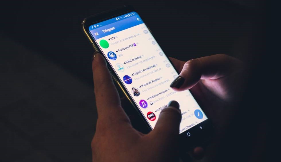 Cuidado con las apps falsas de Telegram y Signal: estaban disponibles en Google Play